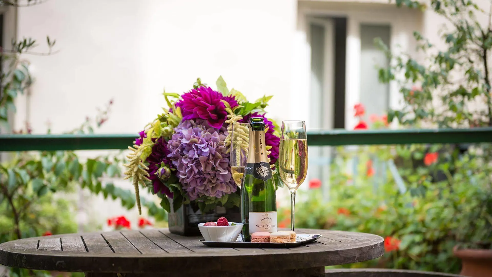 Hotel Monceau Wagram Paris 4*,